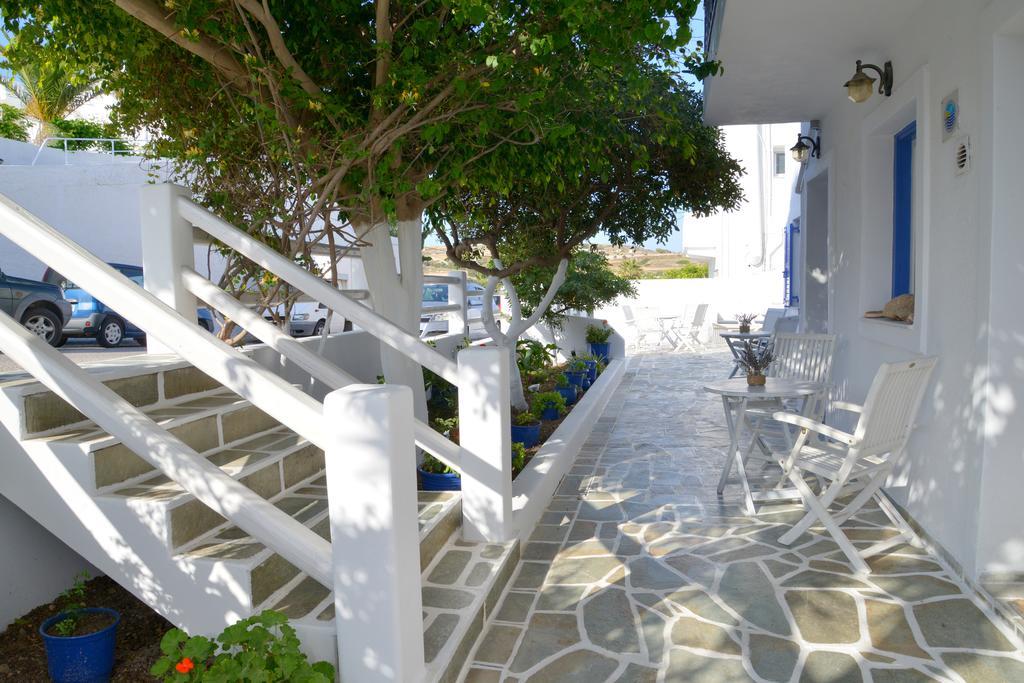 Veletas Rooms Adamantas  Exterior foto